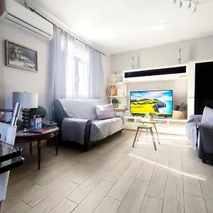 https://apartamento-victoria-malaga-29003.1costadelsol.com